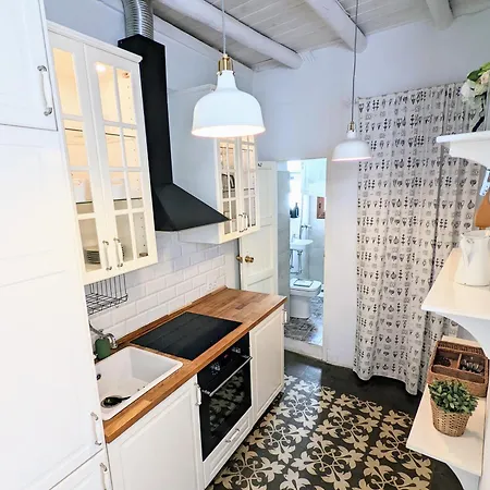 Location In Apartamento *