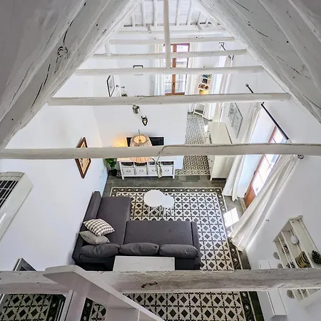 Location In Apartamento *